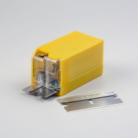 T5106 Safety dispenser for razor blades 